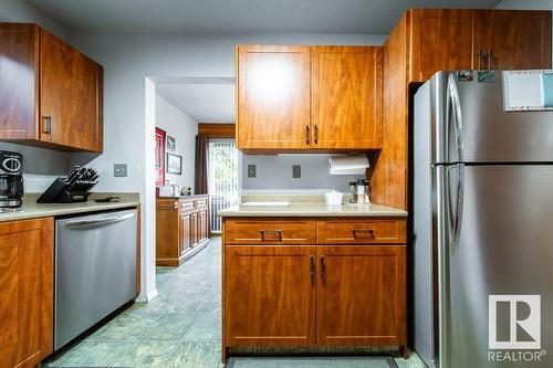 4515 38B Av Nw, Edmonton, AB - Indoor Photo Showing Kitchen