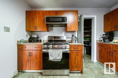 4515 38B Av Nw, Edmonton, AB - Indoor Photo Showing Kitchen