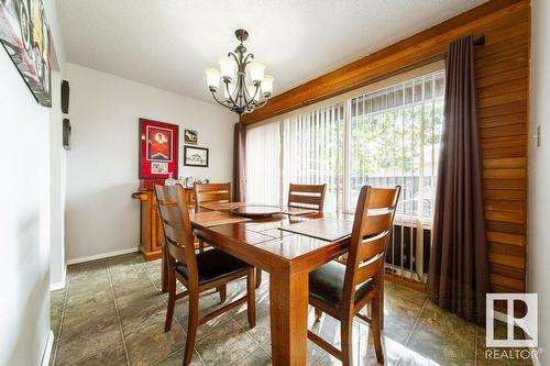 4515 38B Av Nw, Edmonton, AB - Indoor Photo Showing Dining Room