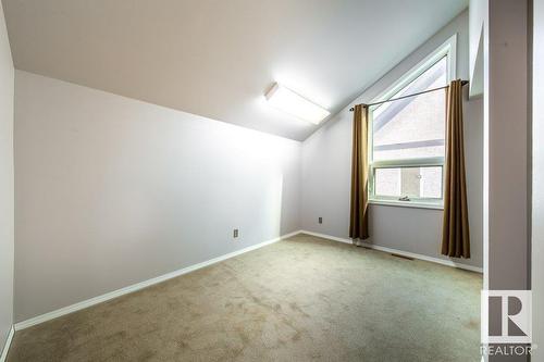 4515 38B Av Nw, Edmonton, AB - Indoor Photo Showing Other Room