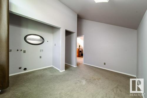 4515 38B Av Nw, Edmonton, AB - Indoor Photo Showing Other Room