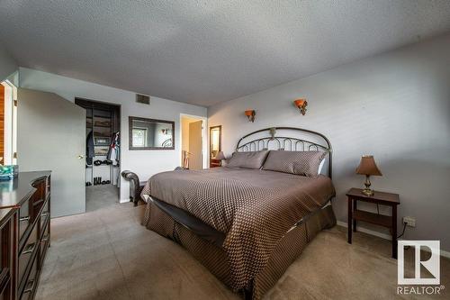 4515 38B Av Nw, Edmonton, AB - Indoor Photo Showing Bedroom