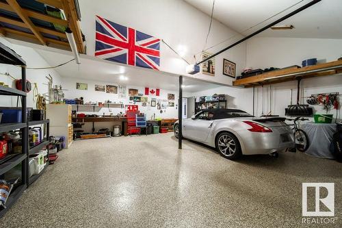 4515 38B Av Nw, Edmonton, AB - Indoor Photo Showing Garage