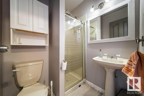 4515 38B Av Nw, Edmonton, AB - Indoor Photo Showing Bathroom