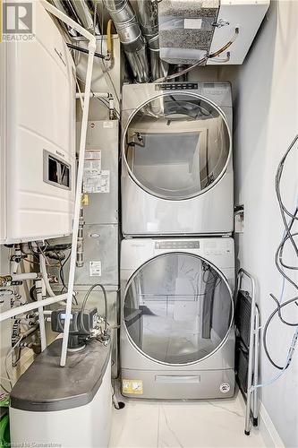 234 Heiman Street Unit# 302, Kitchener, ON - Indoor Photo Showing Laundry Room