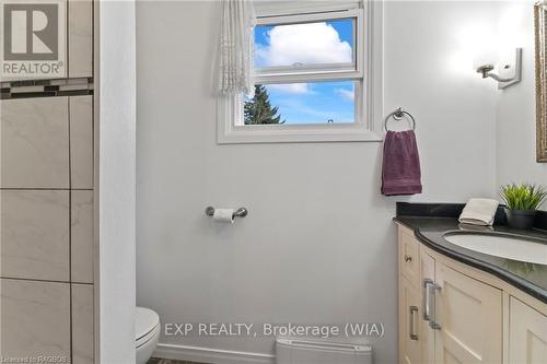 47 Water Street, South Bruce Peninsula, ON - Indoor Photo Showing Bathroom