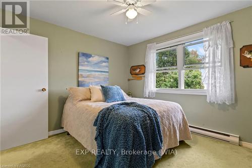 47 Water Street, South Bruce Peninsula, ON - Indoor Photo Showing Bedroom