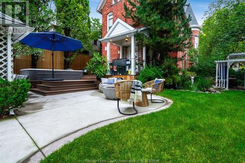 719 Victoria Avenue, Windsor, ON - Outdoor With Deck Patio Veranda