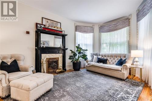 719 Victoria Avenue, Windsor, ON - Indoor Photo Showing Living Room With Fireplace