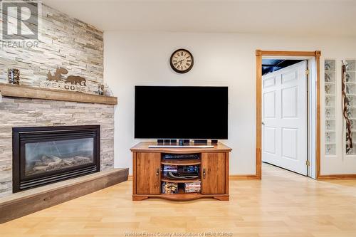 470 State, Lasalle, ON - Indoor Photo Showing Living Room With Fireplace