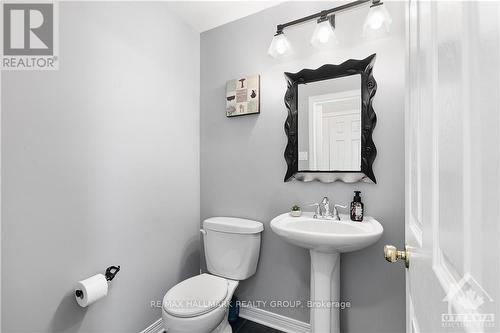 4464 Shoreline Drive, Ottawa, ON - Indoor Photo Showing Bathroom