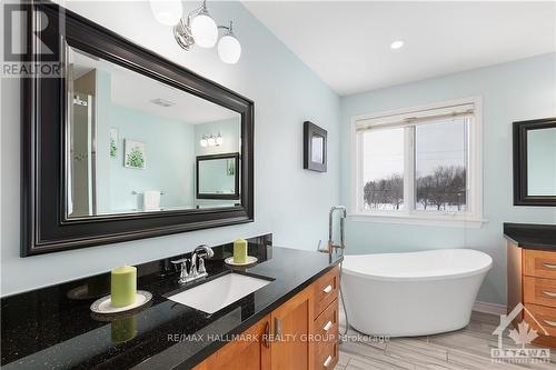 4464 Shoreline Drive, Ottawa, ON - Indoor Photo Showing Bathroom