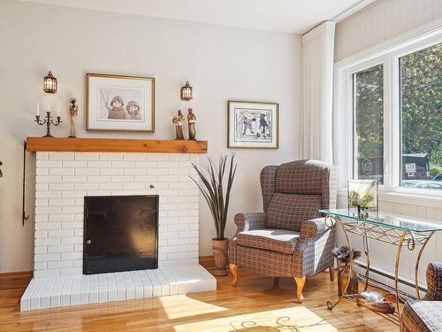 Salon - 1395 Rue Crawford, Montréal (Verdun/Île-Des-Soeurs), QC - Indoor Photo Showing Living Room With Fireplace