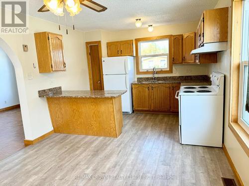 217 Cloutierville Road, Smooth Rock Falls, ON - Indoor Photo Showing Kitchen