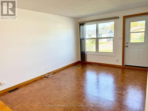 217 Cloutierville Road, Smooth Rock Falls, ON - Indoor Photo Showing Other Room