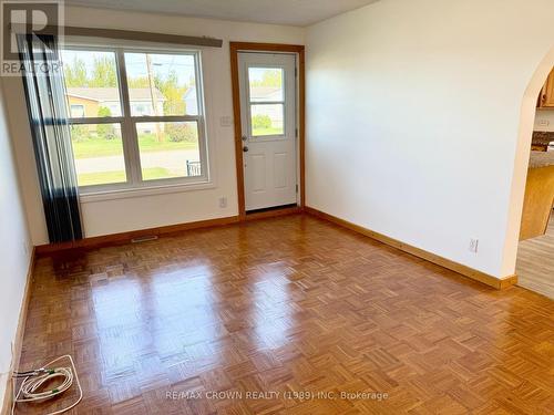 217 Cloutierville Road, Smooth Rock Falls, ON - Indoor Photo Showing Other Room