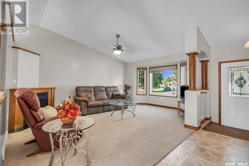 81 15Th Street, Battleford, SK - Indoor Photo Showing Living Room