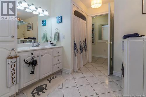 6 Ayerscott Court, Rothesay, NB - Indoor Photo Showing Bathroom