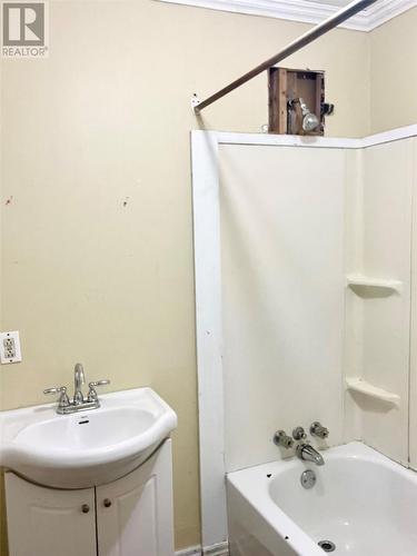 22 Carrolls Road, Spaniard'S Bay, NL - Indoor Photo Showing Bathroom