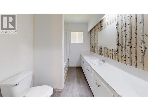 471 Lewis Drive, Quesnel, BC - Indoor Photo Showing Bathroom