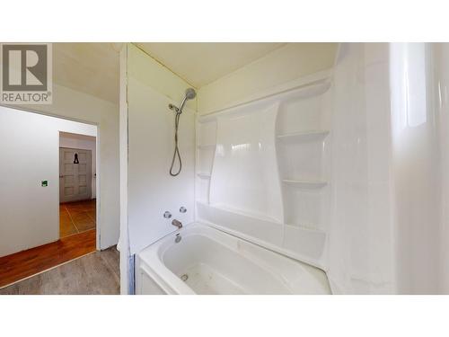 471 Lewis Drive, Quesnel, BC - Indoor Photo Showing Bathroom