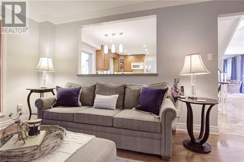 1760 Solitaire Court, Mississauga, ON - Indoor Photo Showing Living Room