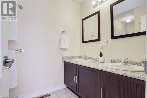 1760 Solitaire Court, Mississauga, ON - Indoor Photo Showing Bathroom