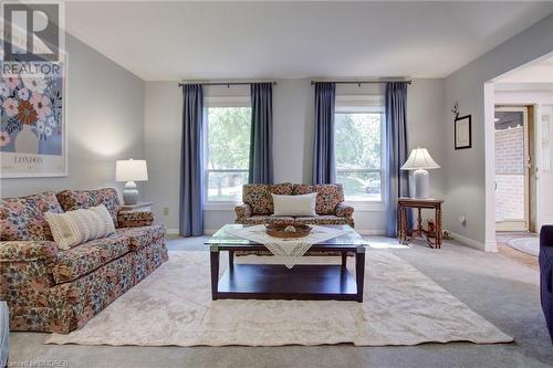 1760 Solitaire Court, Mississauga, ON - Indoor Photo Showing Living Room