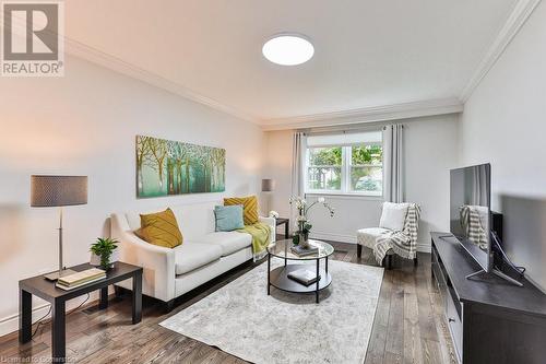 291 Antigua Road, Mississauga, ON - Indoor Photo Showing Living Room