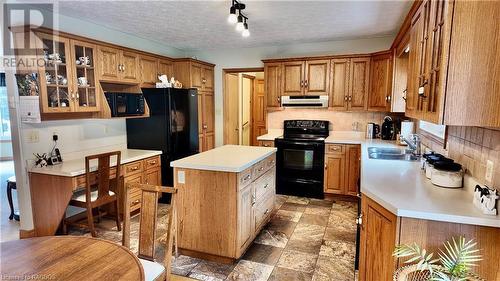 963 Boardwalk Street, Huron-Kinloss, ON - Indoor Photo Showing Kitchen With Double Sink