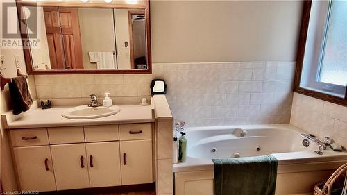 963 Boardwalk Street, Huron-Kinloss, ON - Indoor Photo Showing Bathroom