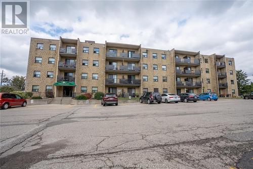 140 Park Avenue East Unit# 311, Chatham, ON - Outdoor With Balcony With Facade