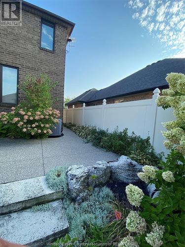 1081 Woodland Crescent, Lakeshore, ON - Outdoor