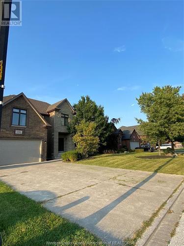 1081 Woodland Crescent, Lakeshore, ON - Outdoor