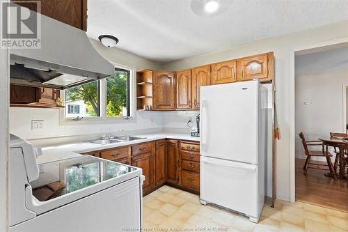 168 Coghill, Kingsville, ON - Indoor Photo Showing Kitchen With Double Sink