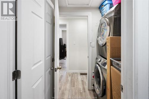 10240 Eastcourt Drive, Windsor, ON - Indoor Photo Showing Laundry Room