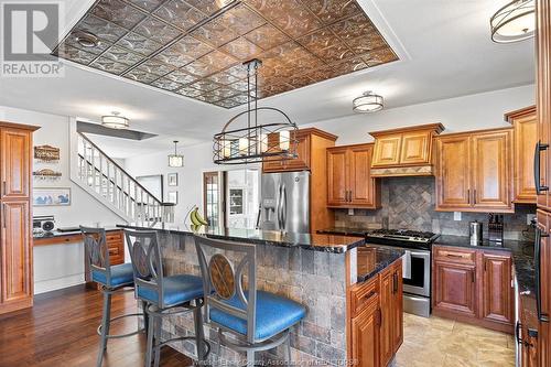 9928 Walker Road, Amherstburg, ON - Indoor Photo Showing Kitchen