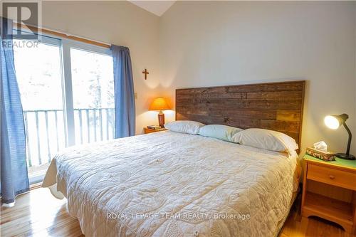 Lt1,443,Lt3 Weglarz Road, Madawaska Valley, ON - Indoor Photo Showing Bedroom