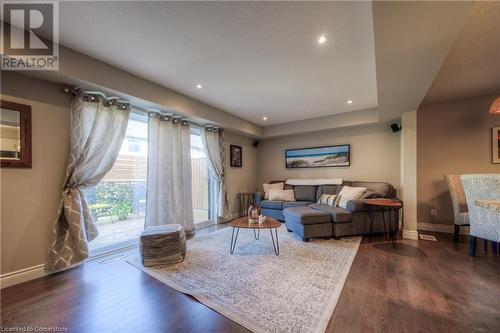 625 Blackbridge Road Unit# 12, Cambridge, ON - Indoor Photo Showing Living Room