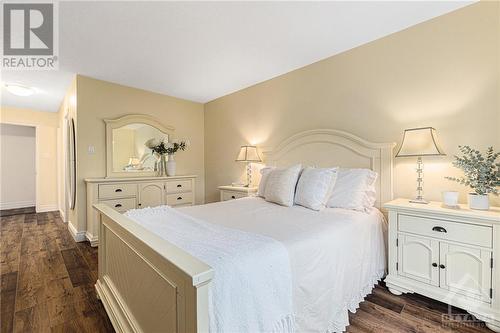 44 Innesbrook Court, Stittsville, ON - Indoor Photo Showing Bedroom