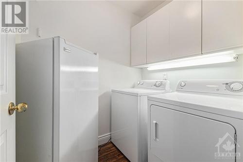 44 Innesbrook Court, Stittsville, ON - Indoor Photo Showing Laundry Room