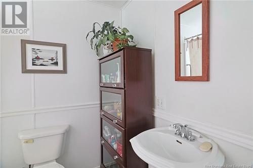 69 Kellys Drive, Fredericton, NB - Indoor Photo Showing Bathroom