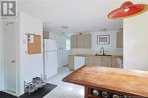 69 Kellys Drive, Fredericton, NB - Indoor Photo Showing Kitchen