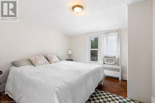 1131 4Th Avenue W, Owen Sound, ON - Indoor Photo Showing Bedroom