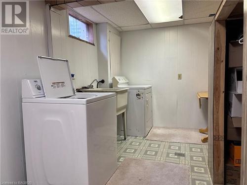 704 11Th Street, Hanover, ON - Indoor Photo Showing Laundry Room