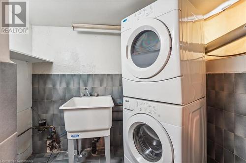 234 Market Street, Hamilton, ON - Indoor Photo Showing Laundry Room