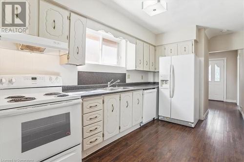 234 Market Street, Hamilton, ON - Indoor Photo Showing Kitchen With Double Sink