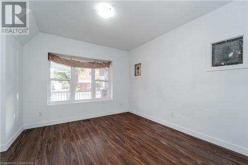 305 Cannon Street E, Hamilton, ON - Indoor Photo Showing Other Room