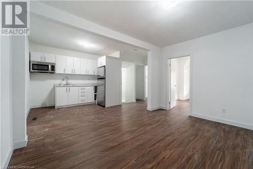 305 Cannon Street E, Hamilton, ON - Indoor Photo Showing Kitchen