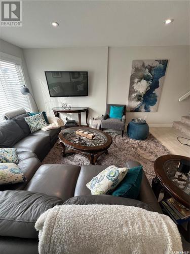 3250 Daphne Street, Regina, SK - Indoor Photo Showing Living Room